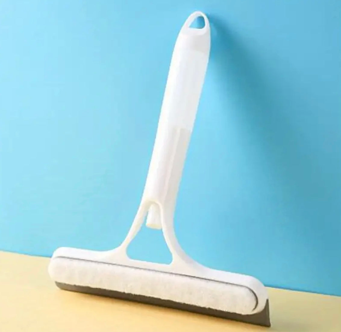 1 pc Multifunctional Easy Clean Squeegee With Integrated Sprayer Streak Free