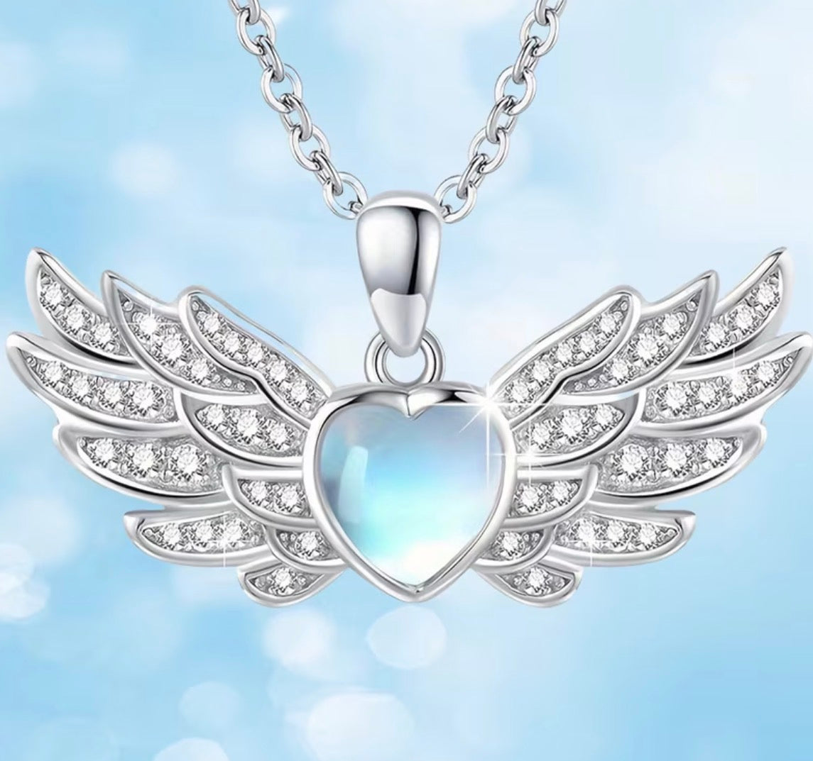 Angel Wings Pendant Necklace: A must-have piece of everyday fashion jewelry.