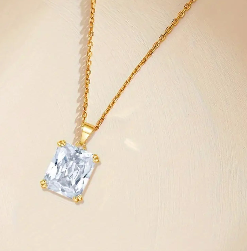 Elegant 18k Golden Plated 925 Sterling Silver Pendant Necklace Zirconia Stone Fashion Jewelry