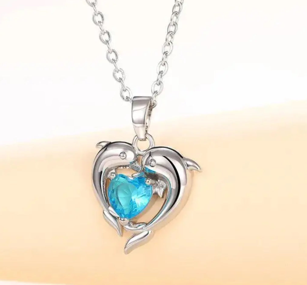 Women's Fashion Jewelry Beautiful Dolphin Pendant and Chain