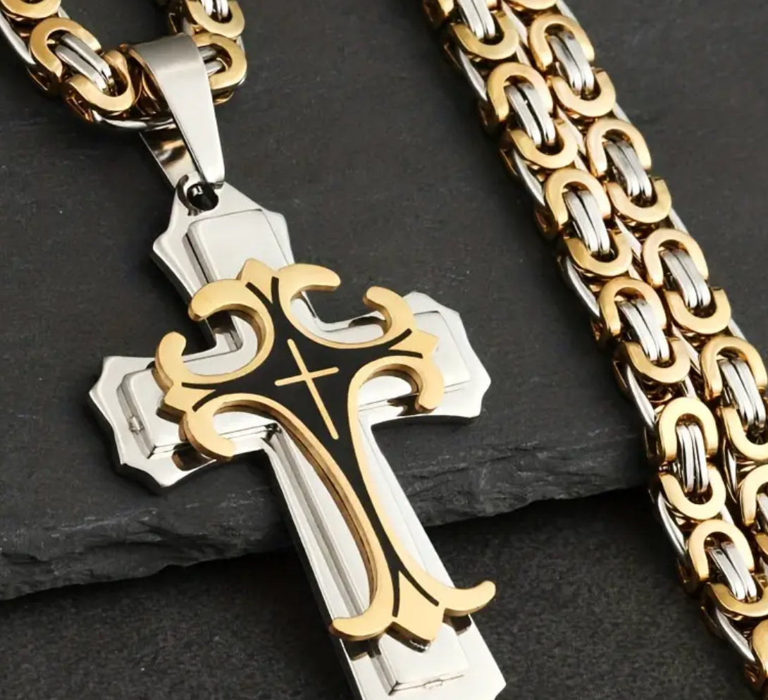 Stylish Men’s Stainless Steel Cross Pendant With Flat Chain and Timeless Design