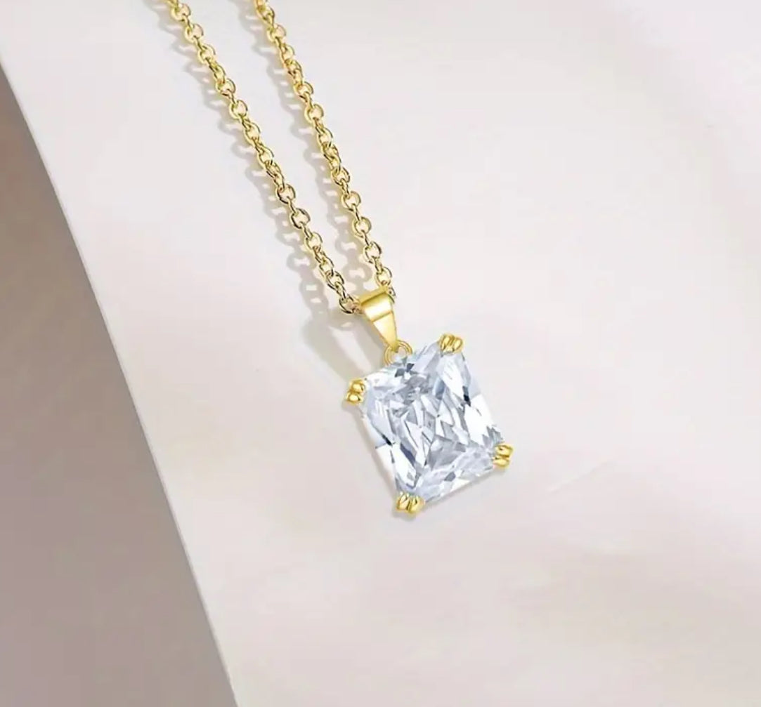 Elegant 18k Golden Plated 925 Sterling Silver Pendant Necklace Zirconia Stone Fashion Jewelry