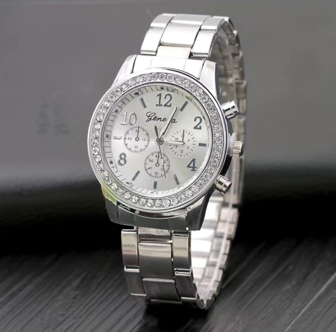 Beautiful Luxury Rhinestone Quartz Watch