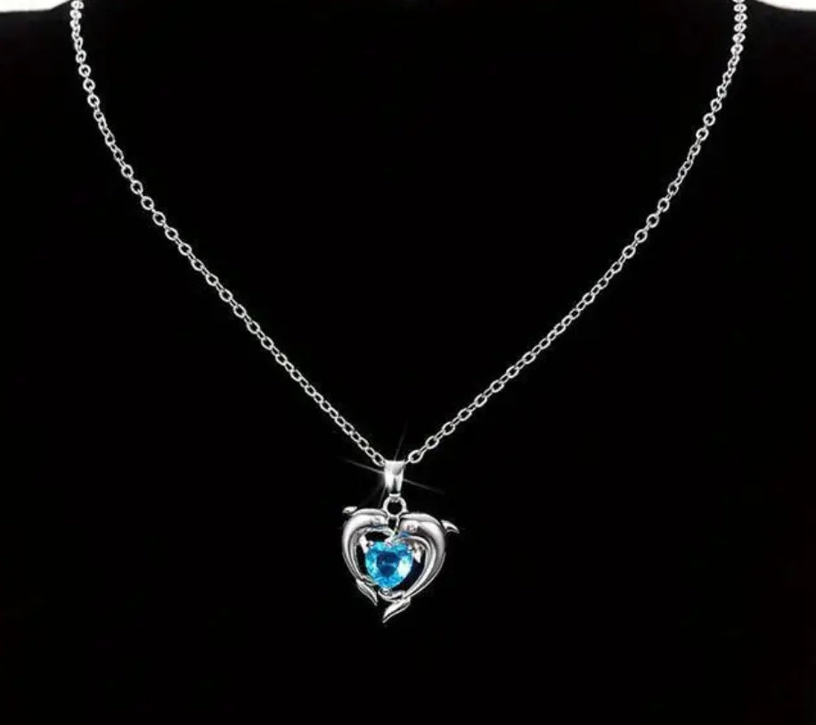 Women's Fashion Jewelry Beautiful Dolphin Pendant and Chain