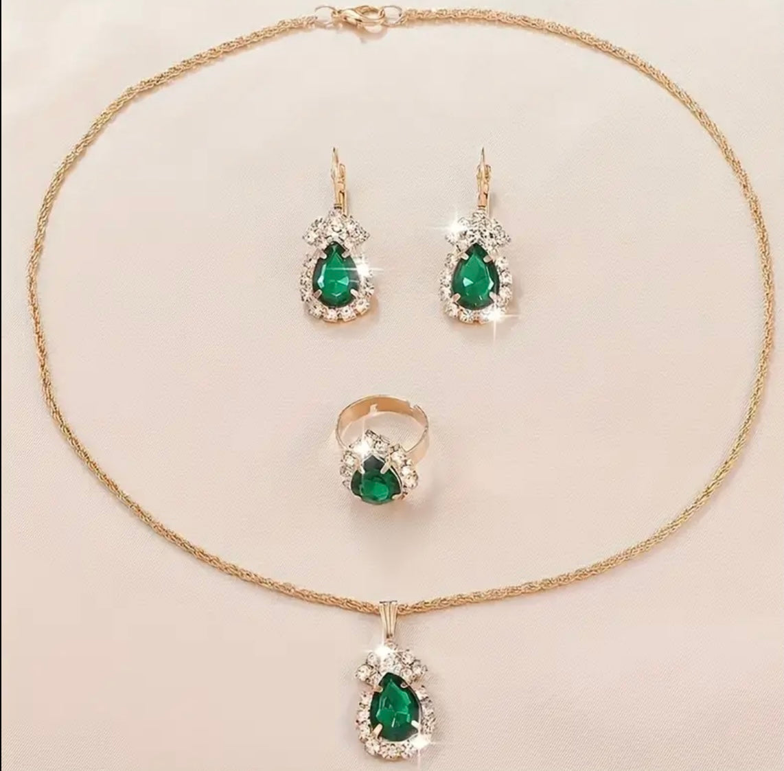 Luxury Elegant 4 Piece Jewelry Set Drip Emerald With Rhinestones Women’s Necklace, Matching earrings, and Ring