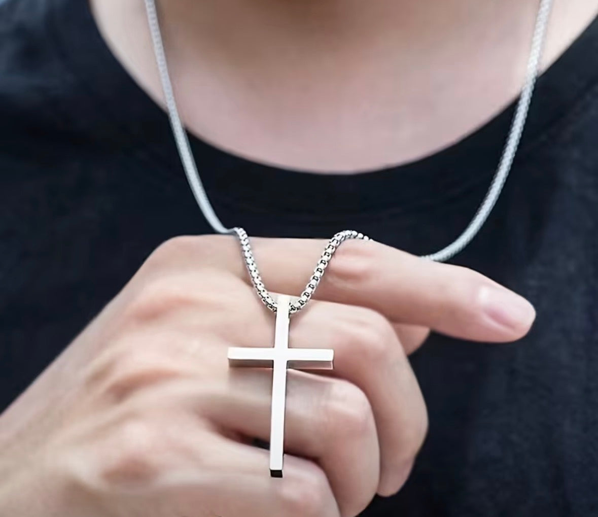 Introducing a stylish and minimalist cross pendant and necklace collection designed for men and women alike.