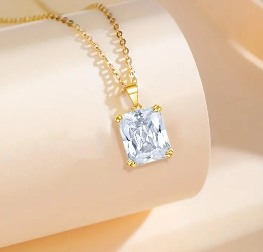 Elegant 18k Golden Plated 925 Sterling Silver Pendant Necklace Zirconia Stone Fashion Jewelry