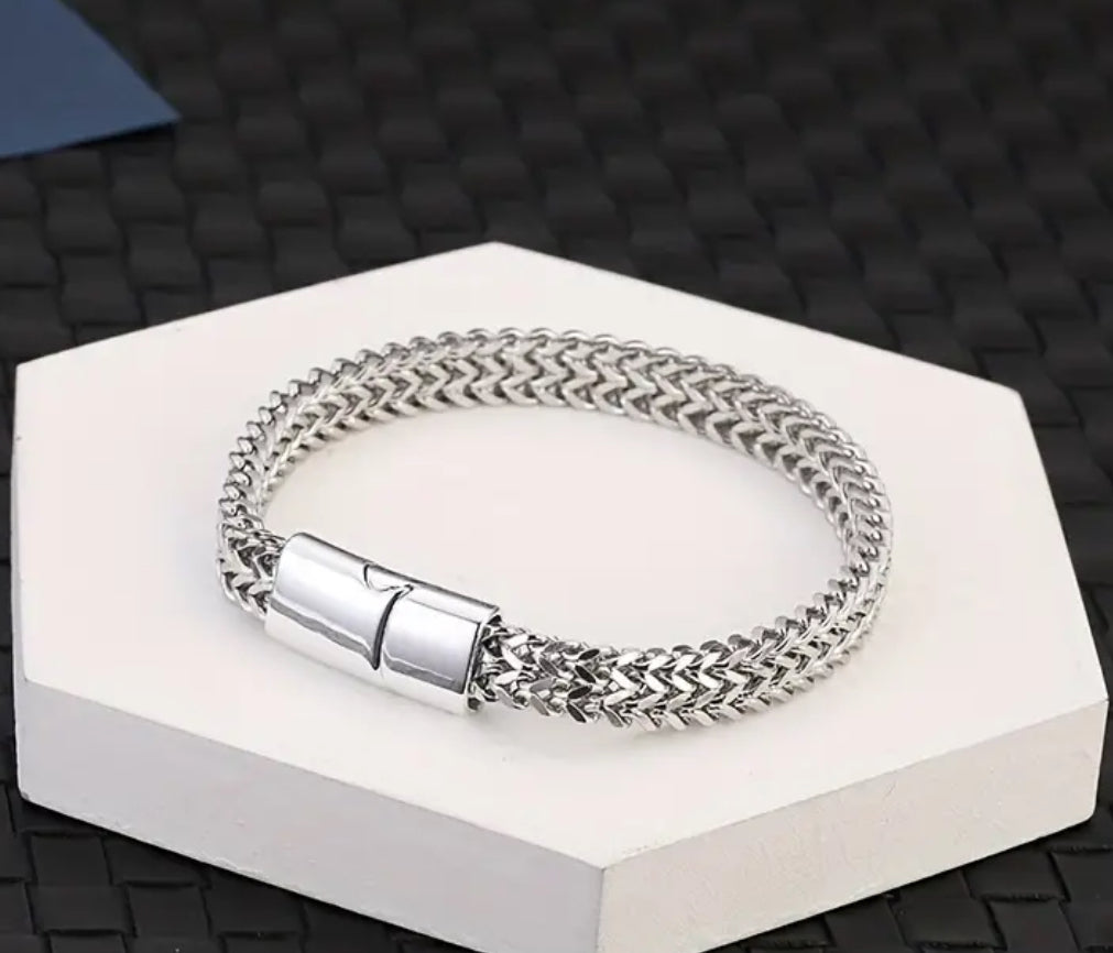 Premium Stainless Steel Men’s Braided Chain Bracelet Stylish Square Links With Magnet Buckle Closure